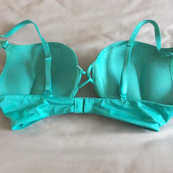 Bras - Picture 2 of 3